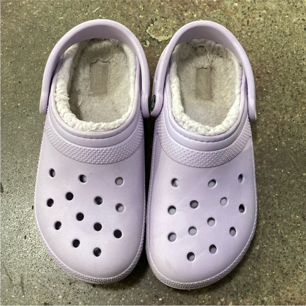 ✨ CROCS ✨ Lavender Fleece-Lined Clogs